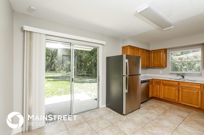 Foto del edificio - 7357 Riverside Pl