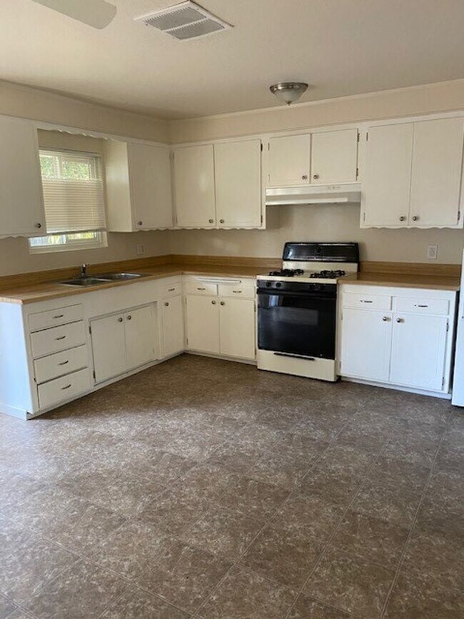 Foto del edificio - HE281