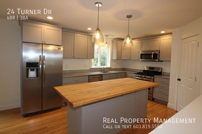 Foto del edificio - YEAR ROUND RENTAL! Stunning 4 Bedroom Cape...