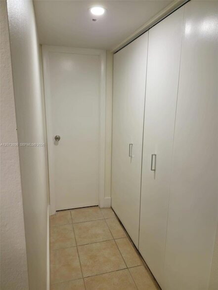 Foto del edificio - 4800 NW 35th St