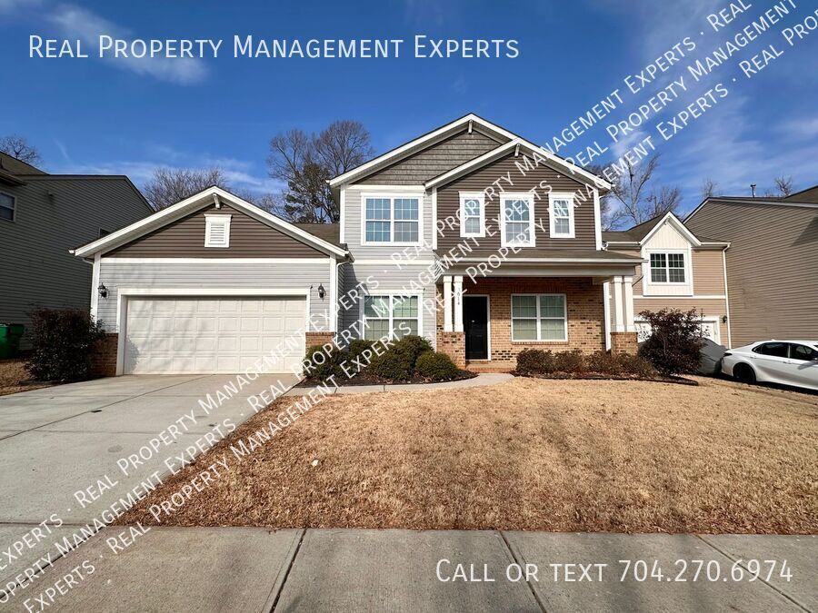 Foto principal - Spacious 5BR/3BA Home located in Charlotte!