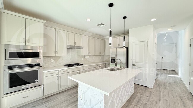 Foto del edificio - 1419 E Town and Country Ln