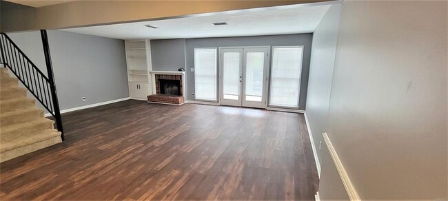 Building Photo - 2093 Rexford Rd