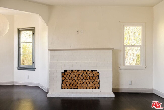 Building Photo - 1428 Holbrook St