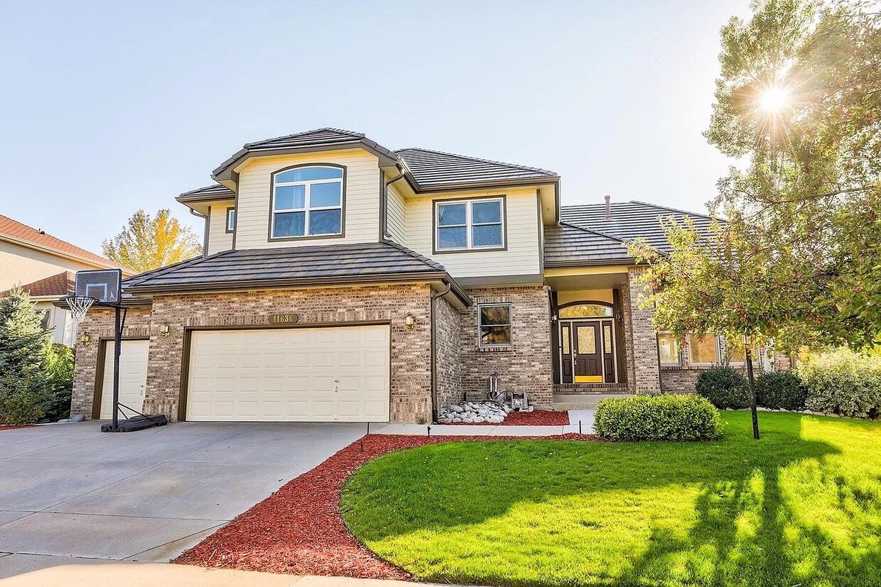 11636 E Berry Dr, Englewood, CO 80111 House for Rent in Englewood, CO