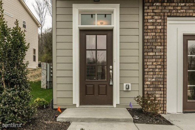 Foto del edificio - 165 Stonecrest Dr