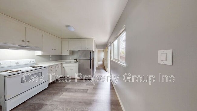 Photo - 1648 Russell St House