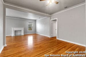 Building Photo - 336 E Lullwood Ave