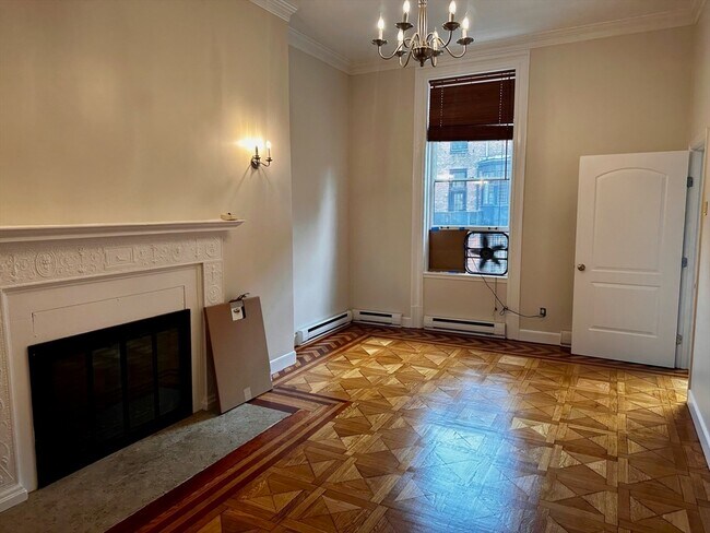 Building Photo - 181 Beacon St