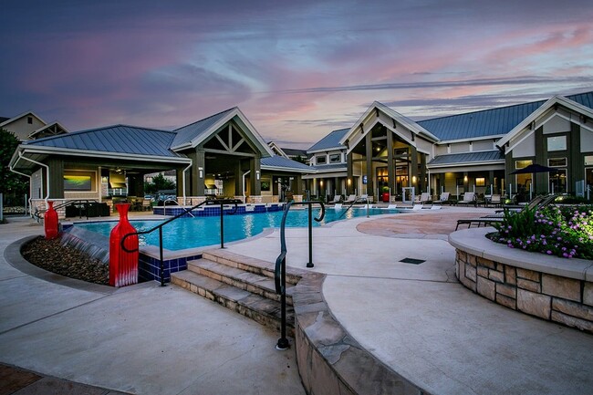 ¡Piscina estilo centro turístico - Aliso Briar Forest