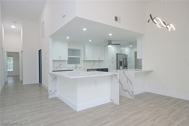 Foto del edificio - 12880 Kelly Bay Ct