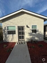 Building Photo - 656 Dennis Ave