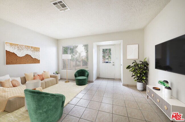 Foto del edificio - 1040 Iris St