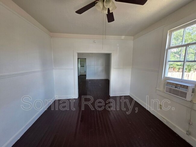 Foto del edificio - 2153 Hope St