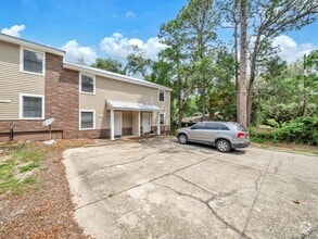 Building Photo - 413 Hickory Ave