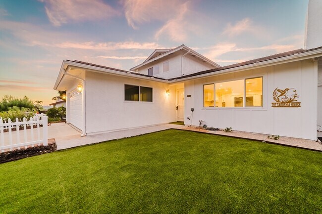 Building Photo - 3163 Camarillo Ave