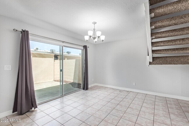 Foto del edificio - 3905 S Mill Ave
