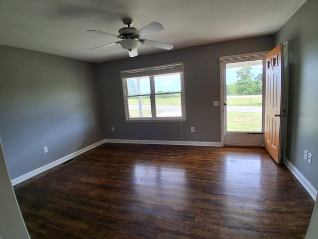 Building Photo - 613 Timber Ridge Rd