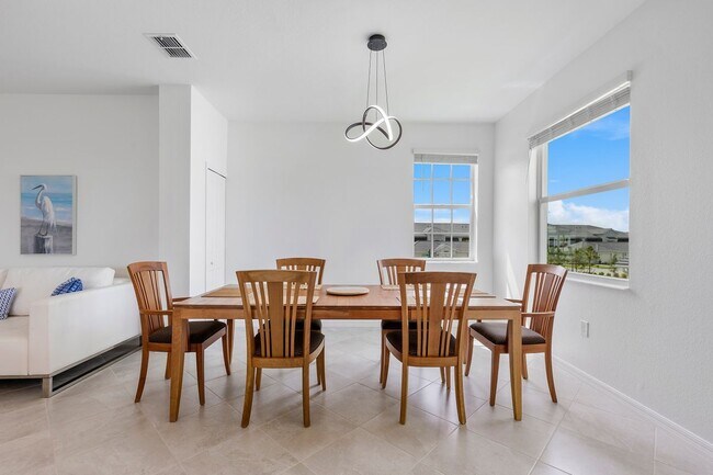 Foto del edificio - 15170 BLUFFTON Ln