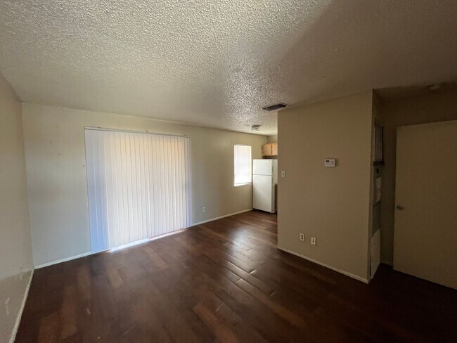 Building Photo - 300 Moursund Blvd. #6, San Antonio, TX. 78221