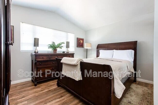 Building Photo - 44888 Corte Rodriguez