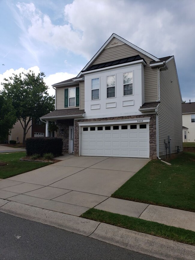 Building Photo - Beautiful home in Ballantyne