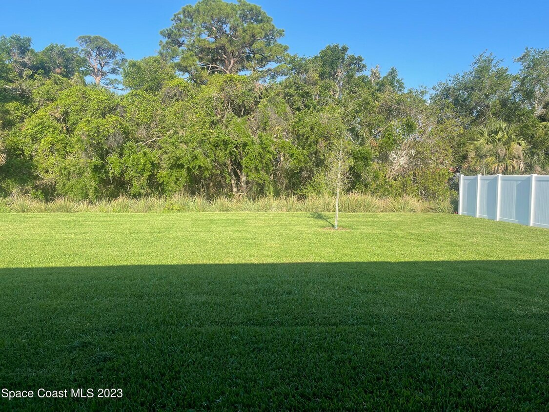 Foto del edificio - 414 Loymer Cir