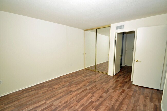 Foto del edificio - 3020 Associated Rd