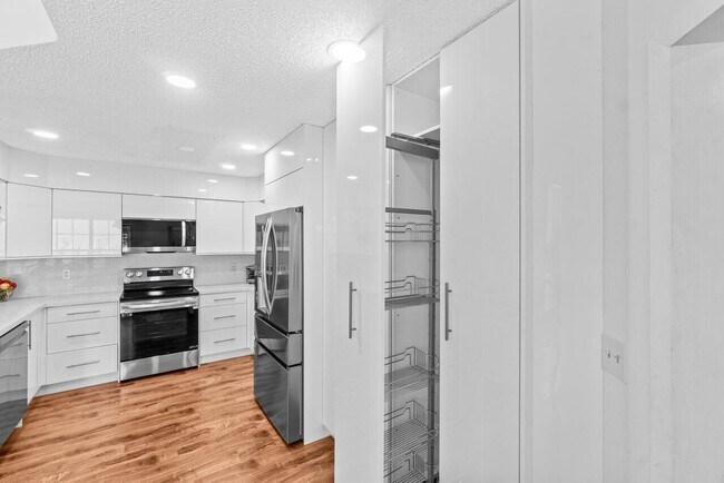 Building Photo - 4830 Brighton Lakes Blvd