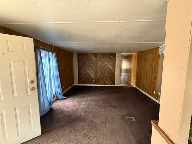 Foto del edificio - 2100 Roach St