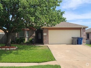 Building Photo - 305 Lake Wichita Dr