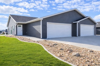 Building Photo - 598 Westwind Rd