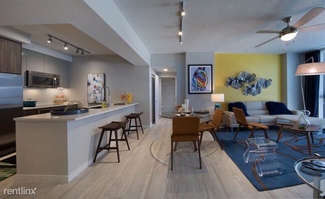 Building Photo - 1 br, 1 bath Apartment - 3470 NW 82nd Ave