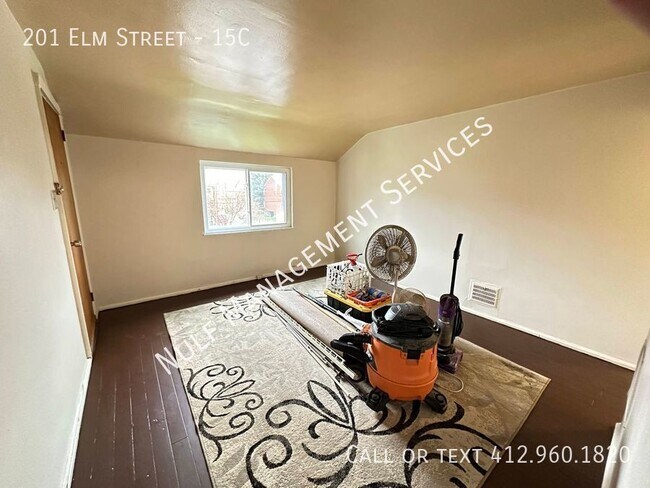 Building Photo - 2 Bed, 1 Bath unit in Neville Township