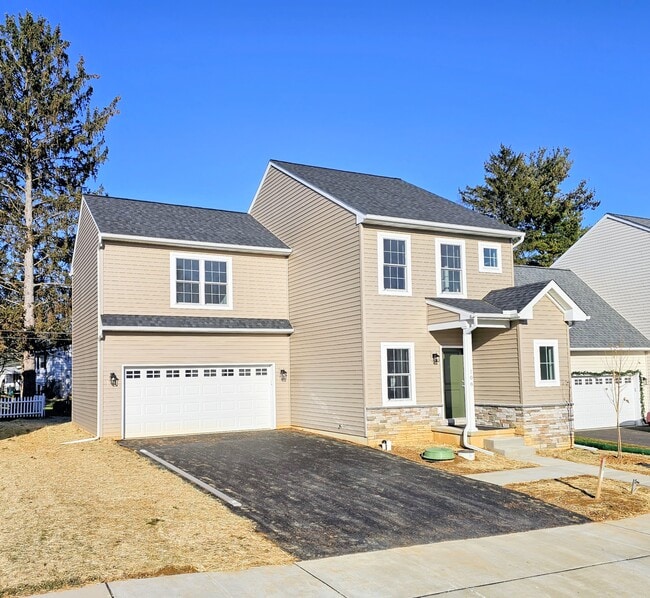 Building Photo - 108 Meadows Bnd