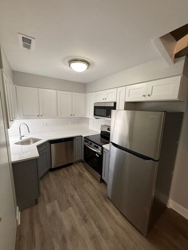 Foto del edificio - 744 W Gordon Terrace