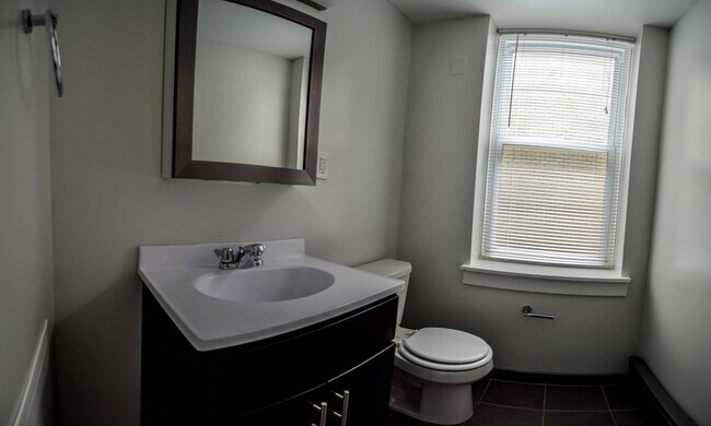 Baño - 3721 Chestnut St