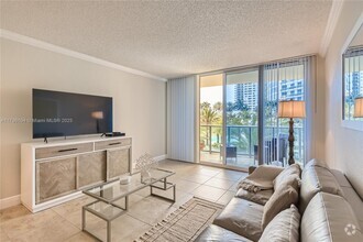 Building Photo - 2501 S Ocean Dr