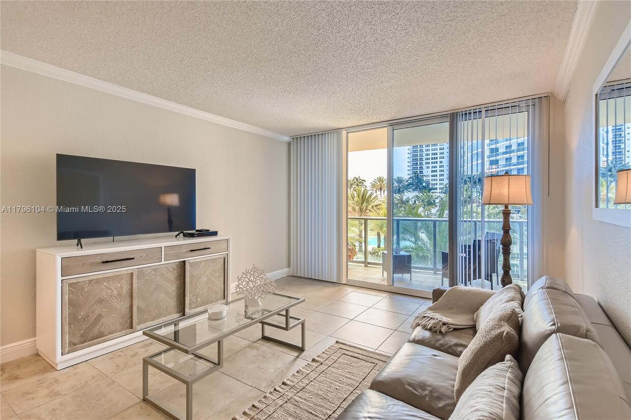 Foto principal - 2501 S Ocean Dr