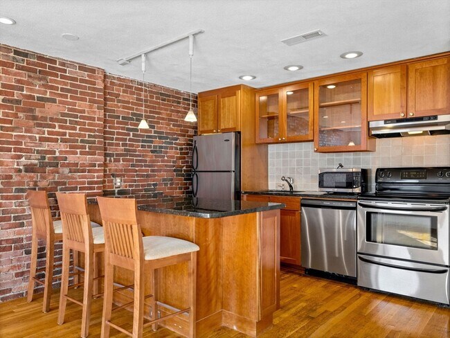 Foto del edificio - 386 Commercial St