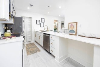 Interior Photo - Ilion