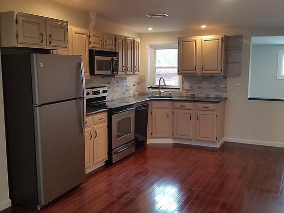 Newly renovated - 815 Wharton St