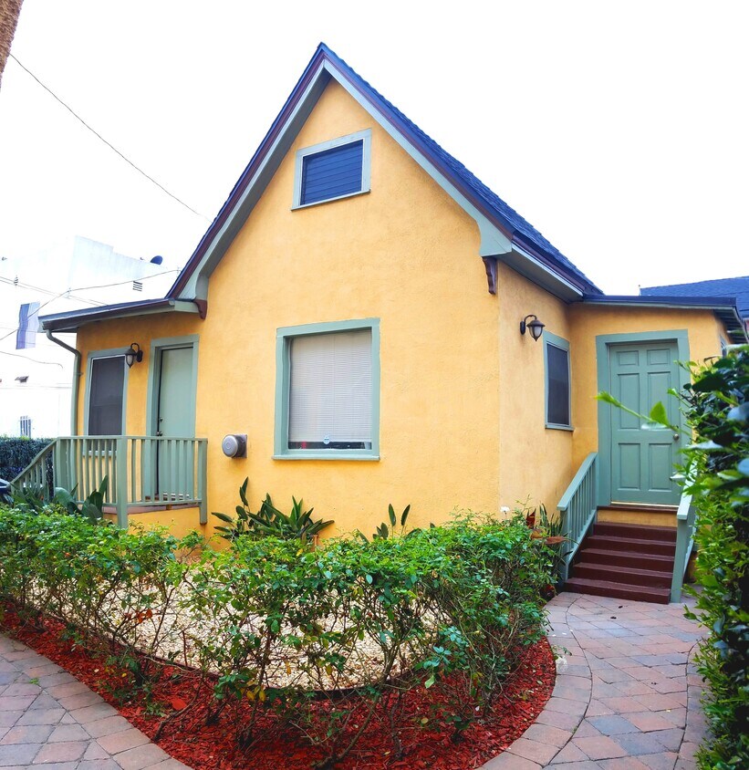 Primary Photo - 1709 S Bonnie Brae St