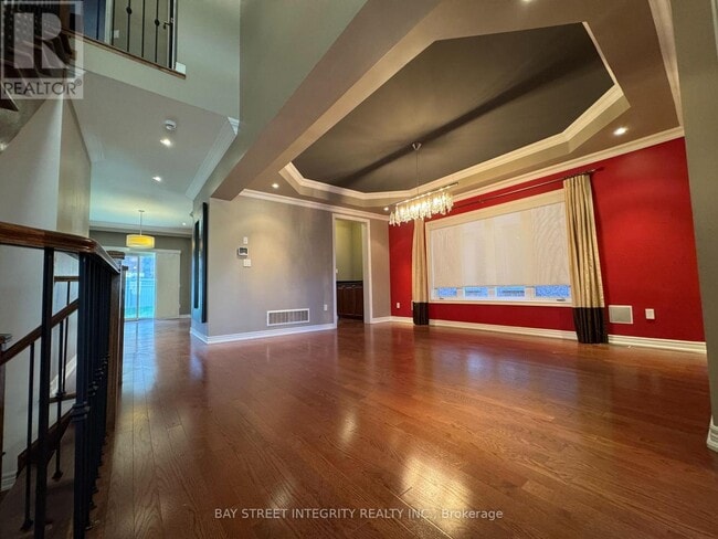 Photo du bâtiment - 2449 Tesla Crescent