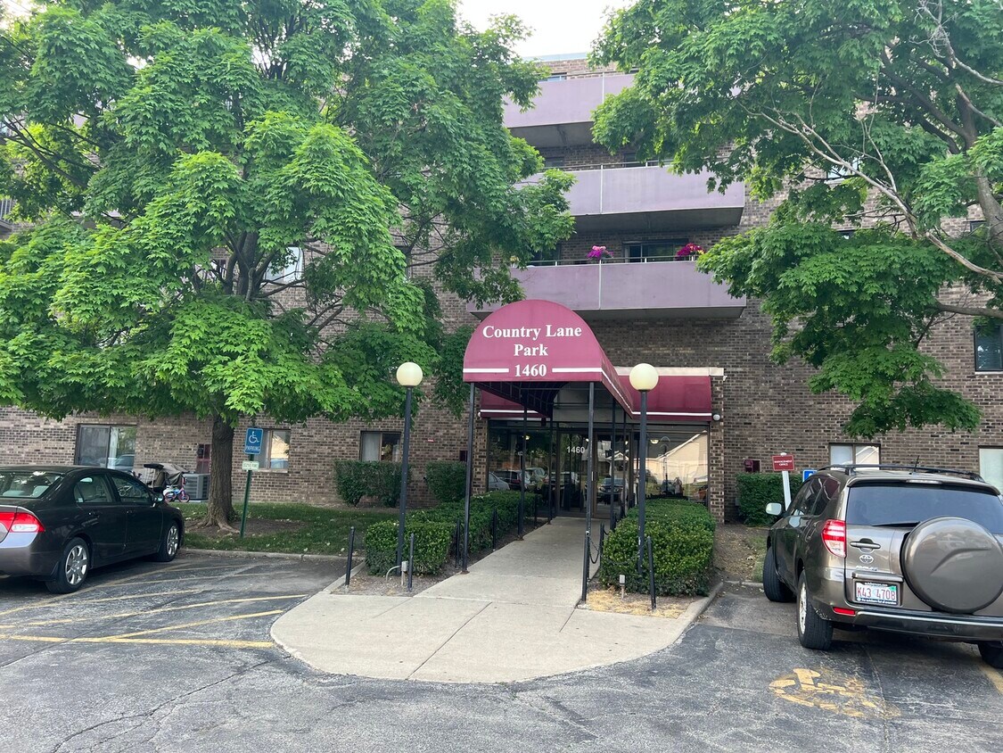 Primary Photo - 1460 Fairlane Dr