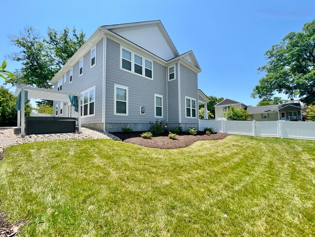 Foto del edificio - Custom-Built Home in Mill Dam Pointe! Marsh & Water Views! Minutes to Bay Beaches, Pet Friendly, ...