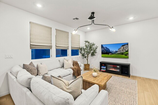 Foto del edificio - 664 Tranquil Bay Ct