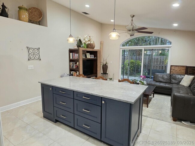 Building Photo - 7172 Catalina Way