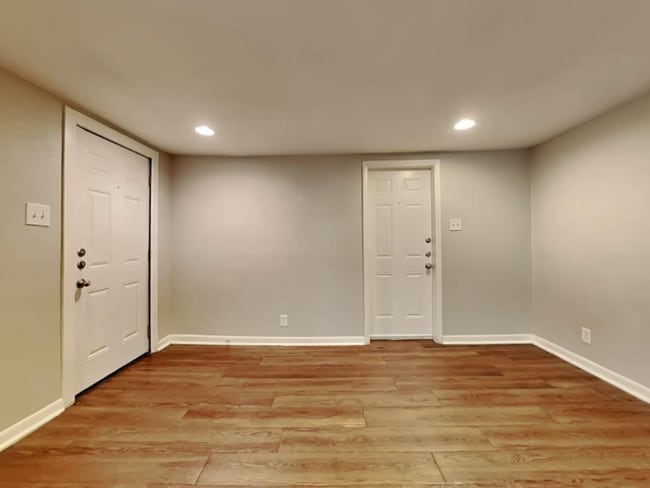 Building Photo - 4600 Odessa Ave