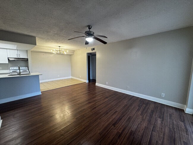 Foto del edificio - 5612 Rock Island Rd
